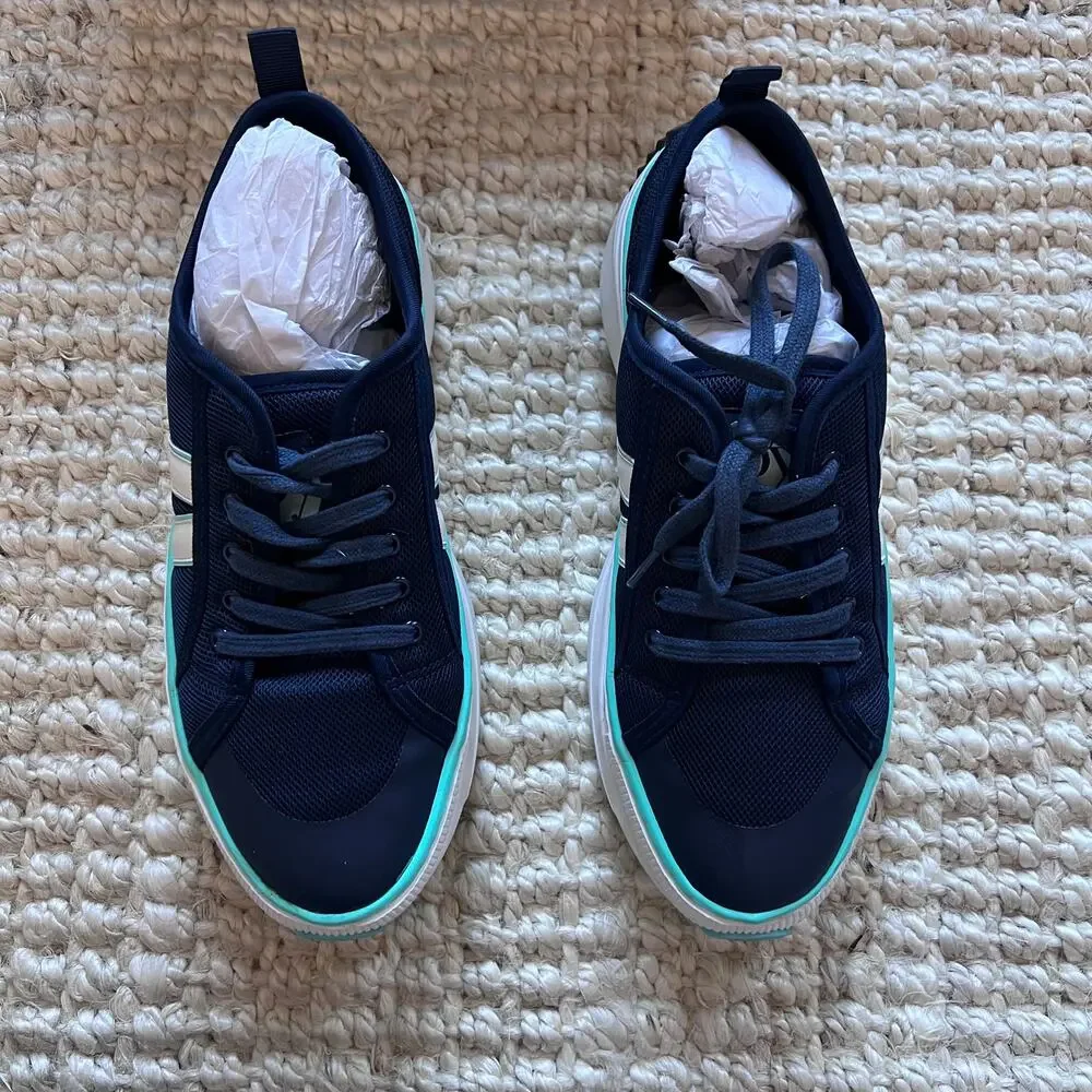 Joy Sneaker Sz 9 wide - Picture 4 of 7